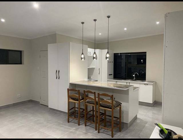 4 BEDROOM HOUSE FOR SALE IN FRAAIUITSIG